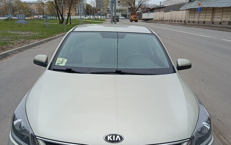 KIA Rio IV, 2018 год, 1 300 000 рублей, 5 фотография