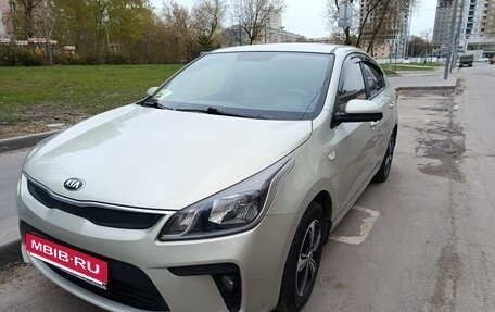 KIA Rio IV, 2018 год, 1 300 000 рублей, 2 фотография