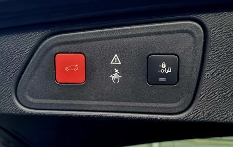 Peugeot 3008 II, 2017 год, 1 800 000 рублей, 6 фотография