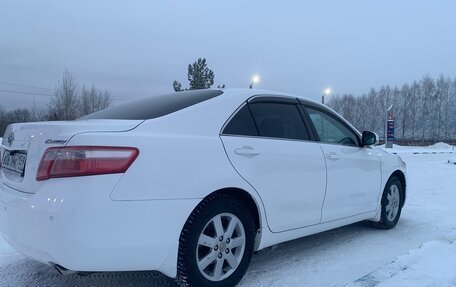 Toyota Camry, 2010 год, 1 160 000 рублей, 2 фотография