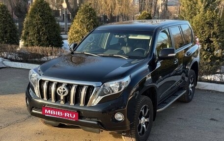 Toyota Land Cruiser Prado 150 рестайлинг 2, 2013 год, 4 090 000 рублей, 2 фотография