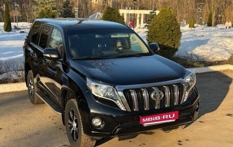 Toyota Land Cruiser Prado 150 рестайлинг 2, 2013 год, 4 090 000 рублей, 5 фотография