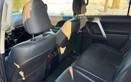 Toyota Land Cruiser Prado 150 рестайлинг 2, 2013 год, 4 090 000 рублей, 22 фотография