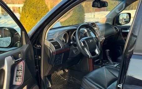 Toyota Land Cruiser Prado 150 рестайлинг 2, 2013 год, 4 090 000 рублей, 23 фотография