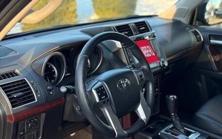 Toyota Land Cruiser Prado 150 рестайлинг 2, 2013 год, 4 090 000 рублей, 29 фотография