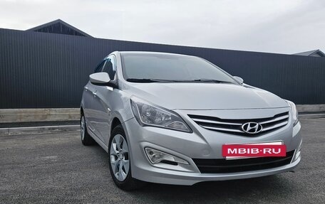 Hyundai Solaris II рестайлинг, 2016 год, 670 000 рублей, 3 фотография