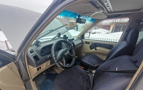 Nissan Terrano II рестайлинг, 2001 год, 270 000 рублей, 7 фотография