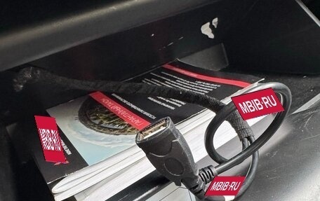 Mitsubishi Outlander III рестайлинг 3, 2019 год, 3 150 000 рублей, 15 фотография