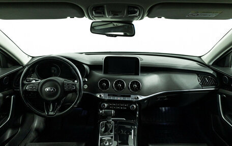 KIA Stinger I, 2018 год, 2 249 898 рублей, 13 фотография