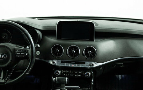 KIA Stinger I, 2018 год, 2 249 898 рублей, 14 фотография