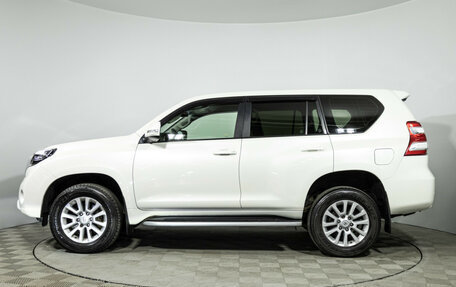 Toyota Land Cruiser Prado 150 рестайлинг 2, 2014 год, 3 099 700 рублей, 8 фотография