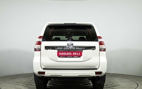Toyota Land Cruiser Prado 150 рестайлинг 2, 2014 год, 3 099 700 рублей, 6 фотография