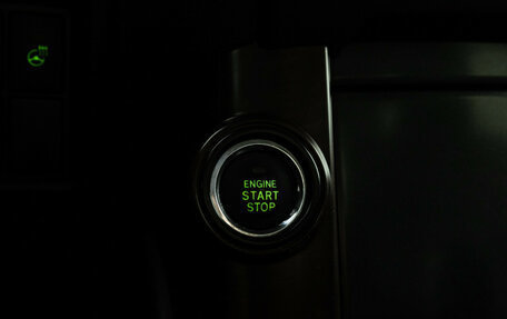 Toyota Land Cruiser Prado 150 рестайлинг 2, 2014 год, 3 099 700 рублей, 16 фотография