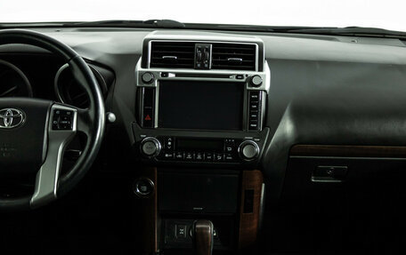 Toyota Land Cruiser Prado 150 рестайлинг 2, 2014 год, 3 099 700 рублей, 14 фотография