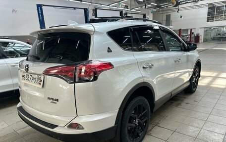 Toyota RAV4, 2019 год, 2 800 000 рублей, 3 фотография