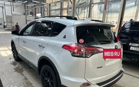 Toyota RAV4, 2019 год, 2 800 000 рублей, 4 фотография