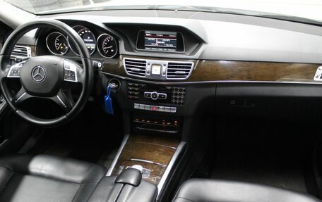 Mercedes-Benz E-Класс, 2014 год, 1 495 000 рублей, 18 фотография