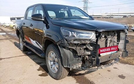 Toyota Hilux VIII, 2022 год, 5 410 275 рублей, 2 фотография