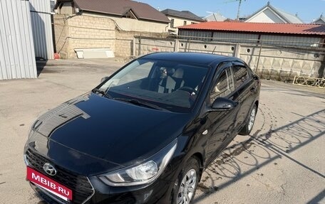 Hyundai Solaris II рестайлинг, 2019 год, 1 500 000 рублей, 2 фотография