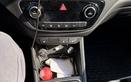 Hyundai Solaris II рестайлинг, 2019 год, 1 500 000 рублей, 12 фотография