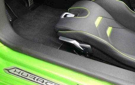 Lamborghini Huracán, 2022 год, 26 000 000 рублей, 13 фотография