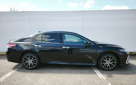 Toyota Camry, 2022 год, 3 390 000 рублей, 6 фотография