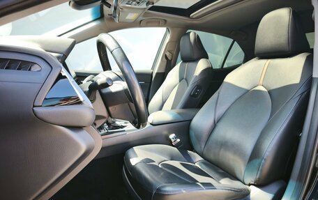 Toyota Camry, 2022 год, 3 390 000 рублей, 13 фотография