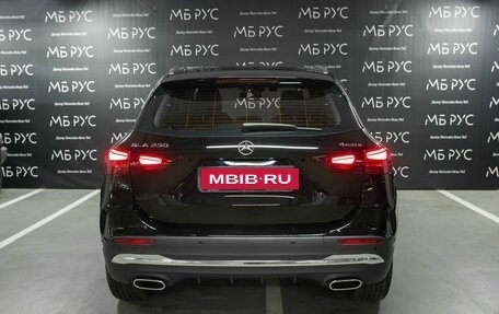 Mercedes-Benz GLA, 2024 год, 6 400 000 рублей, 4 фотография