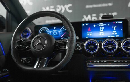 Mercedes-Benz GLA, 2024 год, 6 400 000 рублей, 13 фотография