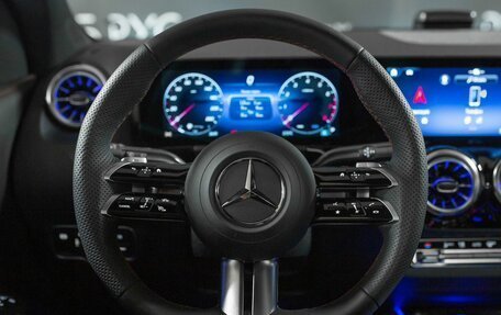 Mercedes-Benz GLA, 2024 год, 6 400 000 рублей, 15 фотография