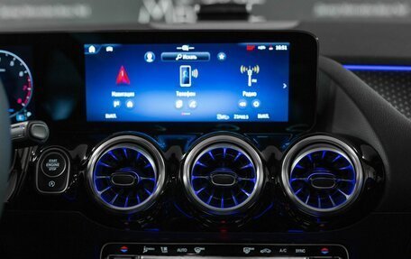 Mercedes-Benz GLA, 2024 год, 6 400 000 рублей, 17 фотография