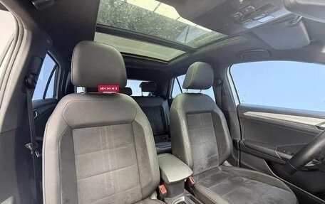 Volkswagen T-Roc I, 2022 год, 1 650 000 рублей, 10 фотография