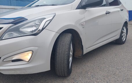 Hyundai Solaris II рестайлинг, 2015 год, 849 000 рублей, 3 фотография