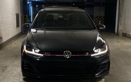 Volkswagen Golf GTI VII, 2018 год, 2 700 000 рублей, 2 фотография