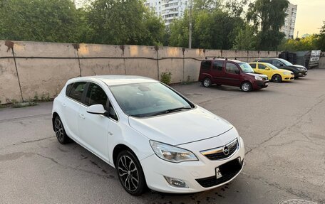 Opel Astra J, 2011 год, 799 000 рублей, 3 фотография