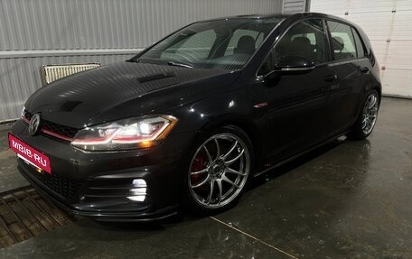 Volkswagen Golf GTI VII, 2018 год, 2 700 000 рублей, 16 фотография