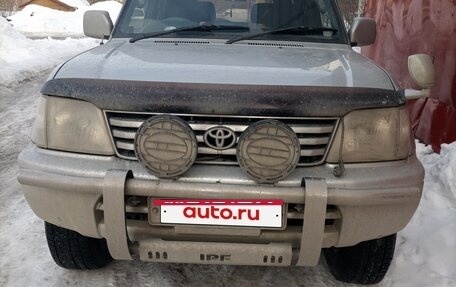 Toyota Land Cruiser Prado 90 рестайлинг, 1998 год, 1 500 000 рублей, 3 фотография