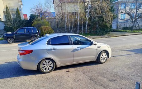 KIA Rio III рестайлинг, 2013 год, 750 000 рублей, 2 фотография