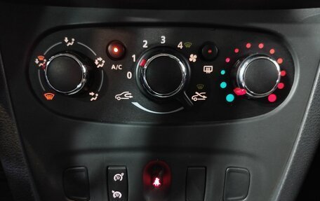 Renault Sandero II рестайлинг, 2016 год, 1 340 000 рублей, 15 фотография