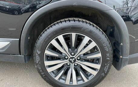 Mitsubishi Outlander III рестайлинг 3, 2020 год, 2 672 000 рублей, 12 фотография