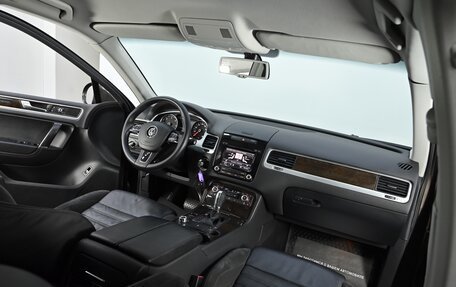 Volkswagen Touareg III, 2011 год, 2 099 000 рублей, 7 фотография