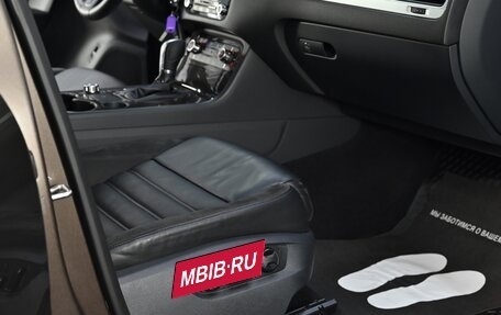 Volkswagen Touareg III, 2011 год, 2 099 000 рублей, 15 фотография