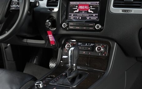 Volkswagen Touareg III, 2011 год, 2 099 000 рублей, 12 фотография