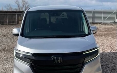 Honda Stepwgn IV, 2018 год, 1 950 000 рублей, 1 фотография