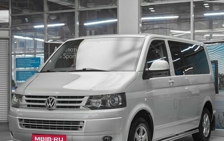 Volkswagen Caravelle T5, 2010 год, 1 499 000 рублей, 1 фотография