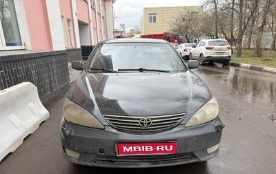 Toyota Camry V40, 2005 год, 530 000 рублей, 1 фотография