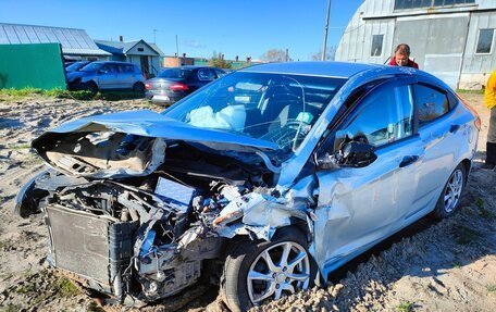 Hyundai Solaris II рестайлинг, 2011 год, 245 000 рублей, 1 фотография