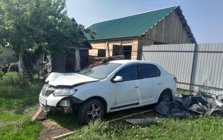Renault Logan II, 2015 год, 250 000 рублей, 1 фотография