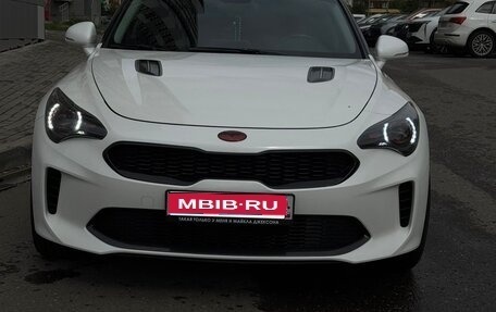 KIA Stinger I, 2019 год, 2 400 000 рублей, 1 фотография