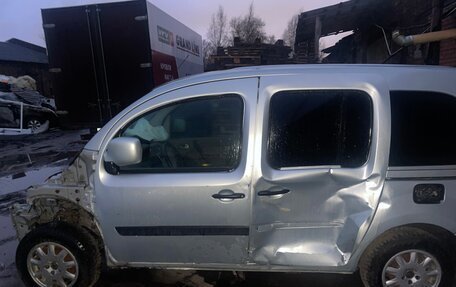 Renault Kangoo II рестайлинг, 2008 год, 230 000 рублей, 1 фотография